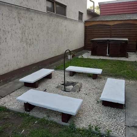 Oreg Tengeresz Vendeghaz